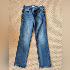 Good American straight leg jeans size 2/26